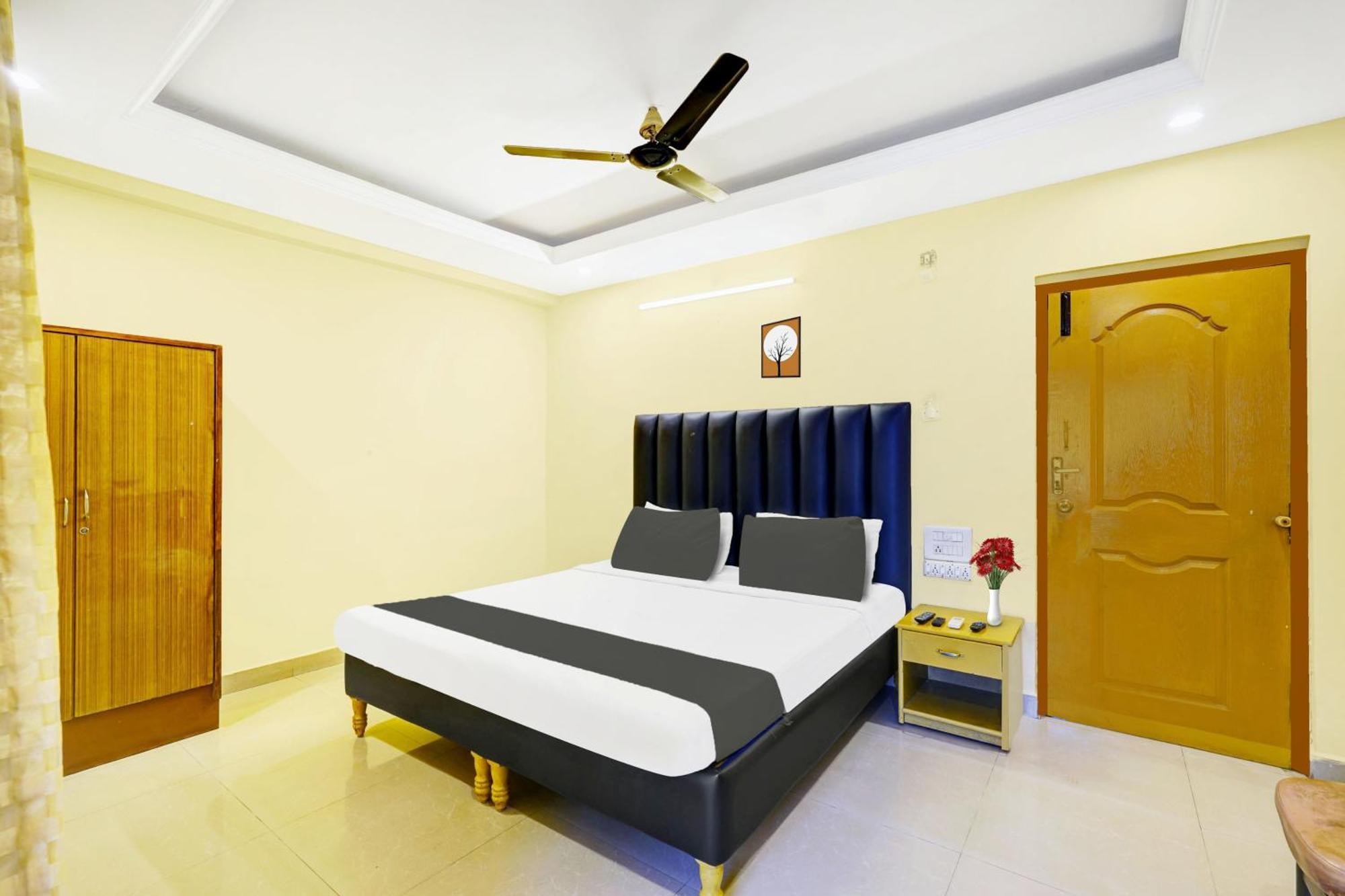 Super Hotel O Padmavathi Puram Near Railway Station Тирупати Экстерьер фото