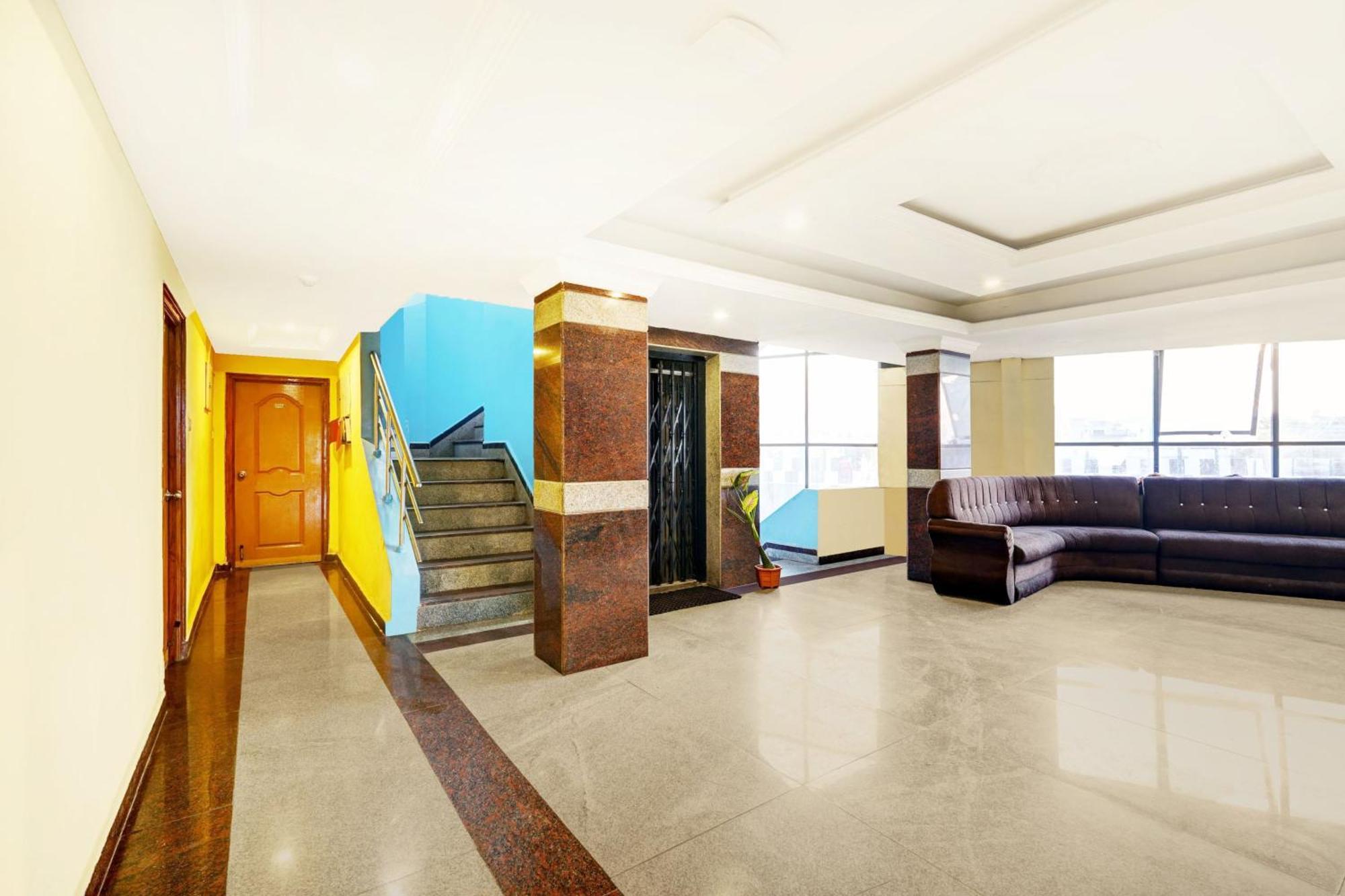 Super Hotel O Padmavathi Puram Near Railway Station Тирупати Экстерьер фото
