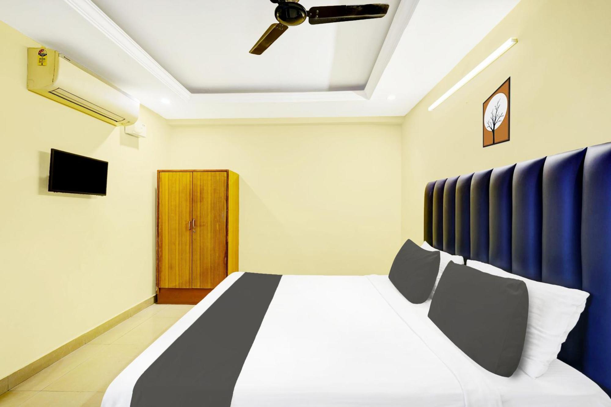 Super Hotel O Padmavathi Puram Near Railway Station Тирупати Экстерьер фото