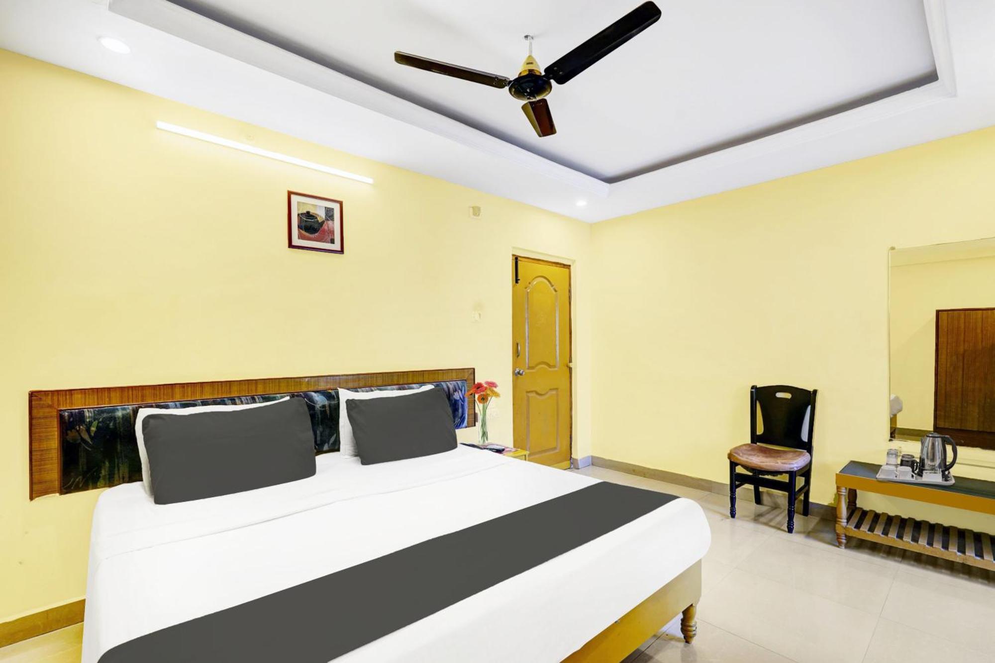 Super Hotel O Padmavathi Puram Near Railway Station Тирупати Экстерьер фото